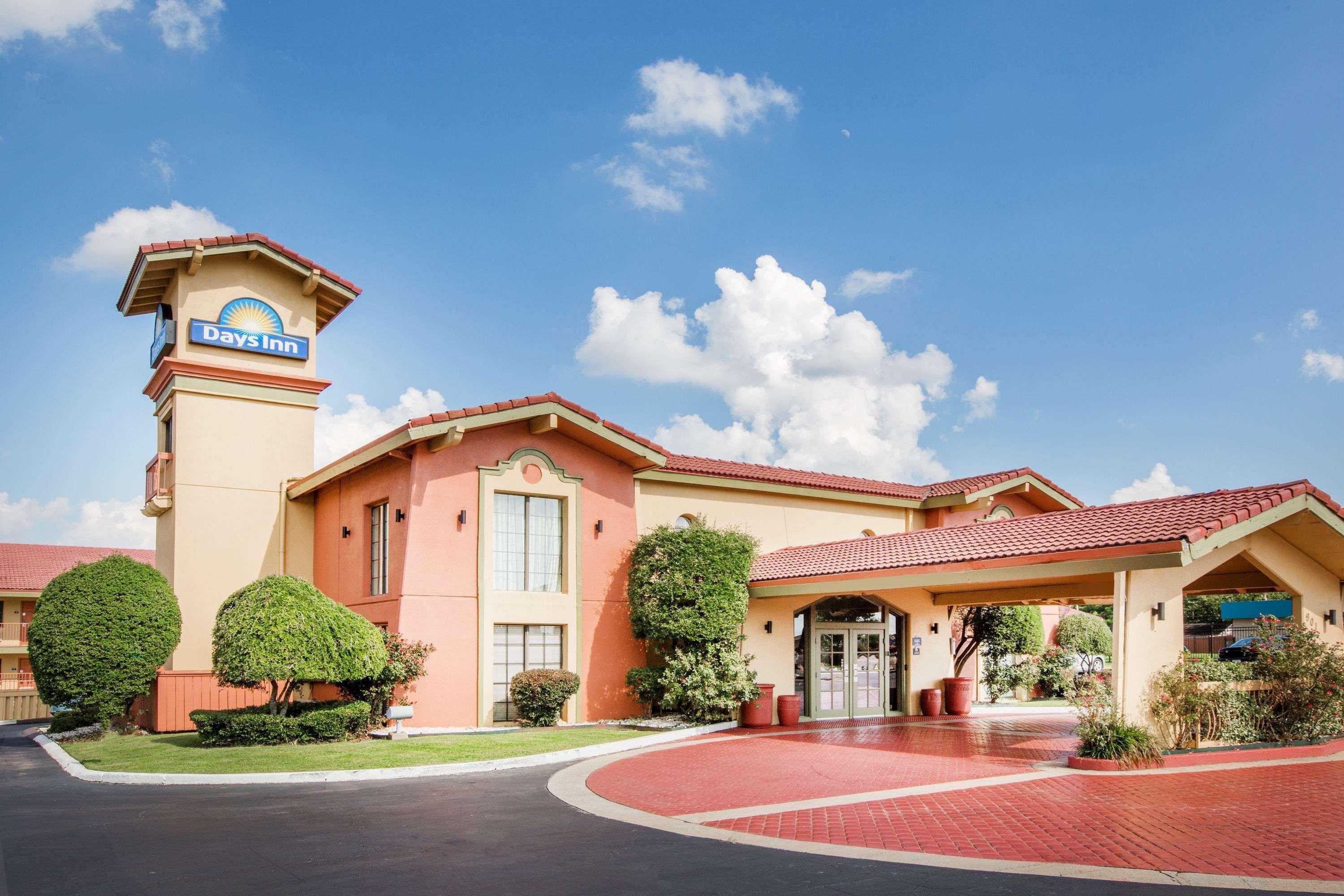 Days Inn By Wyndham Little Rock/Medical Center Exterior photo